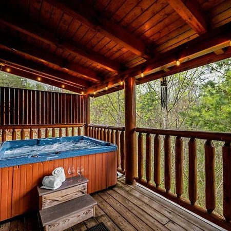 2-Bedroom Cabin With 2 Master Suites, Loft, Half-Bath And Hot Tub In A Serene Resort Setting เซอเวียร์วีล ภายนอก รูปภาพ