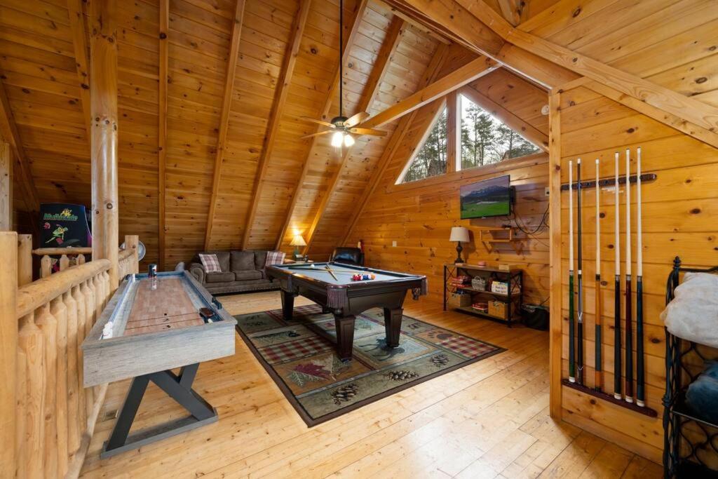 2-Bedroom Cabin With 2 Master Suites, Loft, Half-Bath And Hot Tub In A Serene Resort Setting เซอเวียร์วีล ภายนอก รูปภาพ
